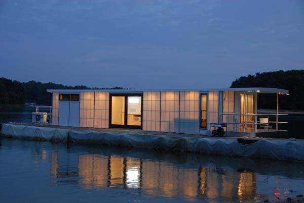 Luxury Houseboat Interiors