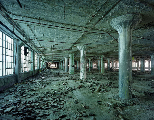 ruins-of-detroit_marchand-and-meffre_17