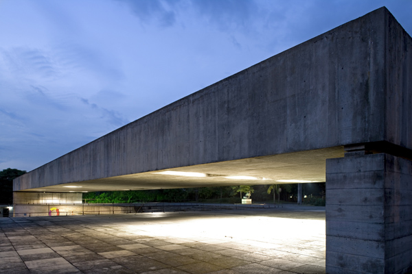 General view of the courtyard