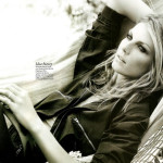 angela-lindvall_matt-jones_elle-italia_october-2009_11