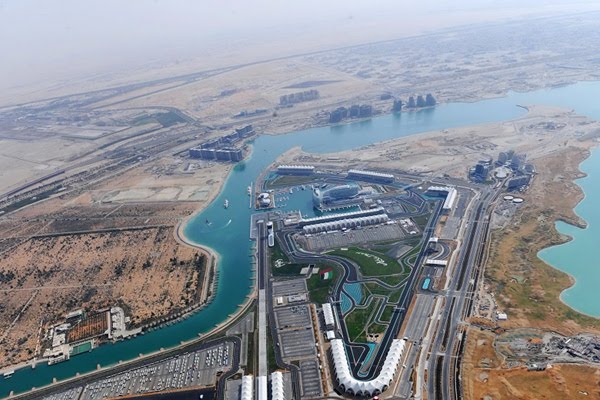 ferrari world abu dhabi 4 Ferrari World,Taman Hiburan Terbesar di Dunia