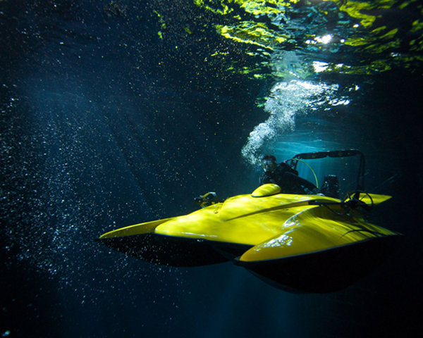 scubacraft-underwater-boat_1
