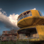 UFO-houses_Sanjhih_1