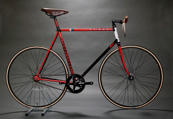 fixed gear bike. Figo Vengeance Fixed Gear Bike