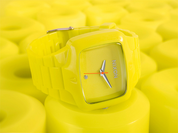 nixon-rubber-player_yellow_2 nixon-rubber-player_yellow_2