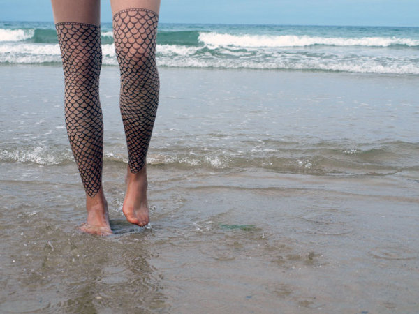 Le Queues de Sardines Stockings by M+0 Design Studio 3 Le Queues de Sardines
