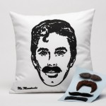 moustache-pillow_1
