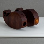 moustache-salt-and-pepper-shakers_3