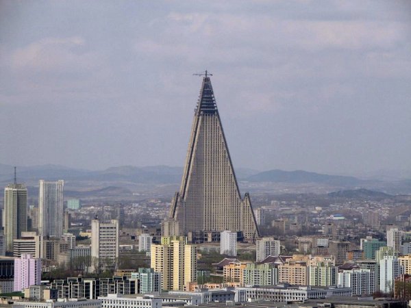 ryugyong hotel 1