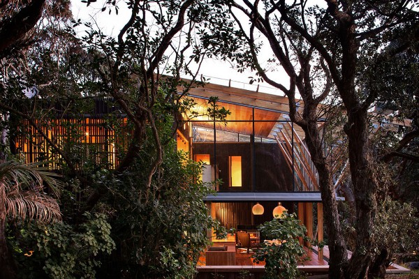 Pohutukawa Beach House by Herbst Architects 3