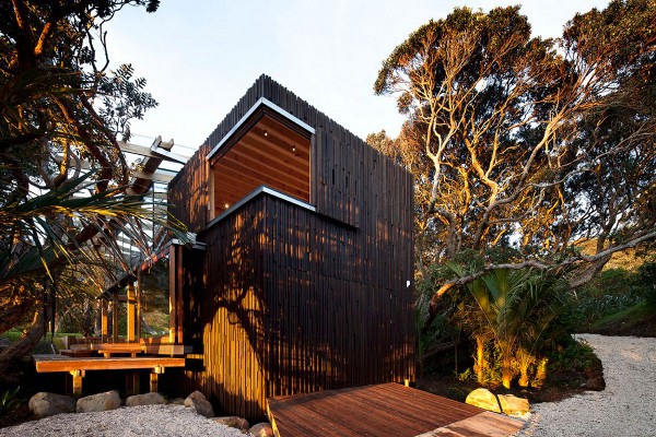 Pohutukawa Beach House by Herbst Architects 5