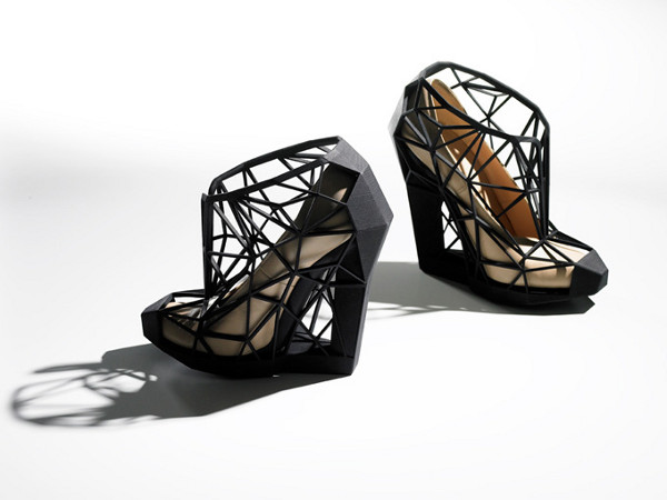 Andreia-Chaves-Invisible-Shoes-3