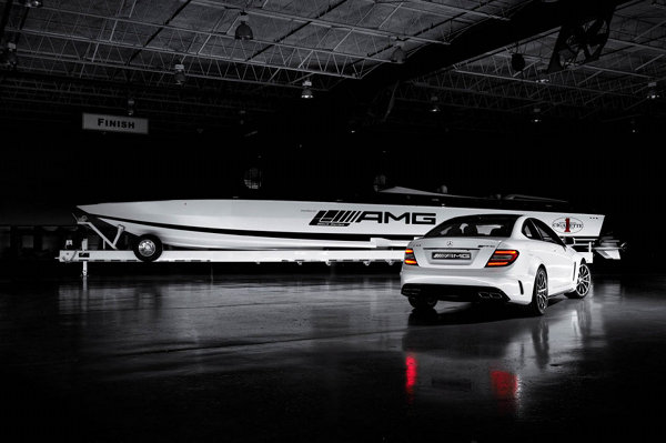 Mercedes amg marauder cigarette boat
