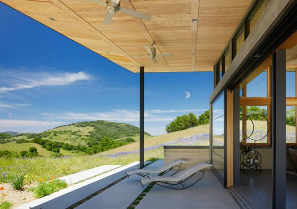 Caterpillar-House-Feldman-Architecture-2