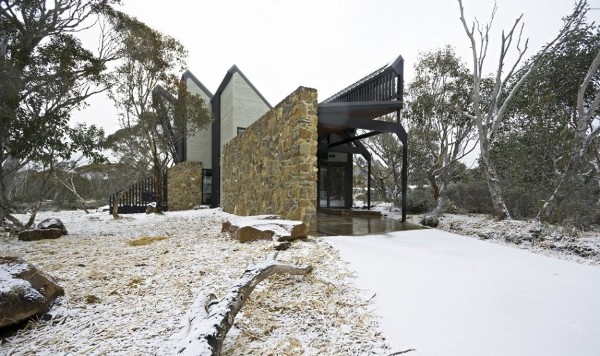 under the moonlight house by giovanni d'ambrosia architecture 4