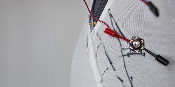 electricfoxy-move-ipod sync smartshirt 5