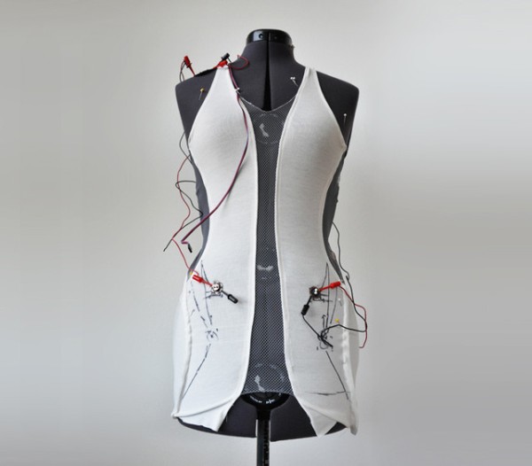 smart shirt sync iphone pilates trainer 1