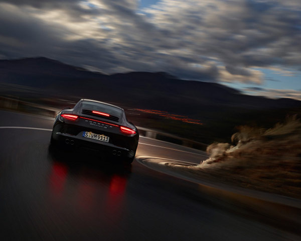 2013-Porsche-Carrera-4-2