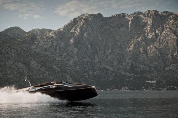 antagonist-yacht-art-of-kinetic-yatzer-1