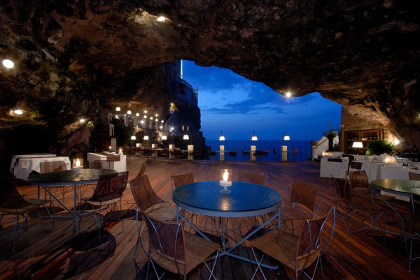 Cave-Restaurant-Italy-1-600x401.jpg