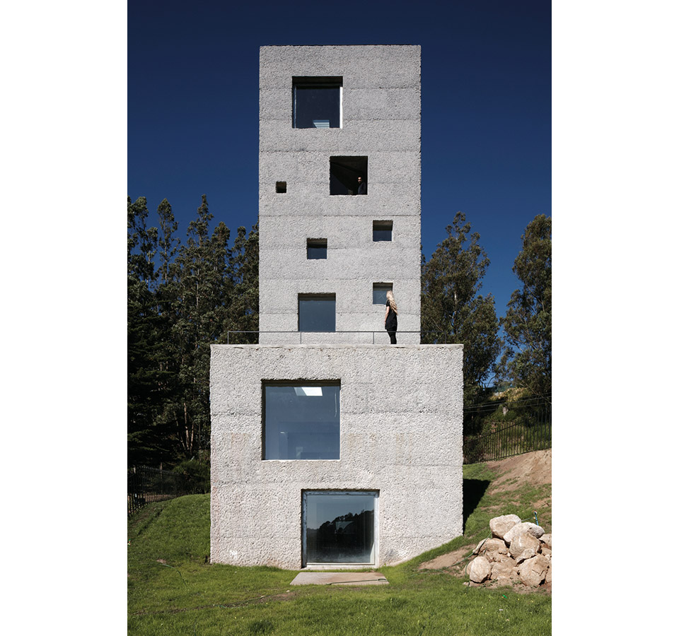 Cien House by Mauricio Pezo and Sofía von Ellrichshausen 1