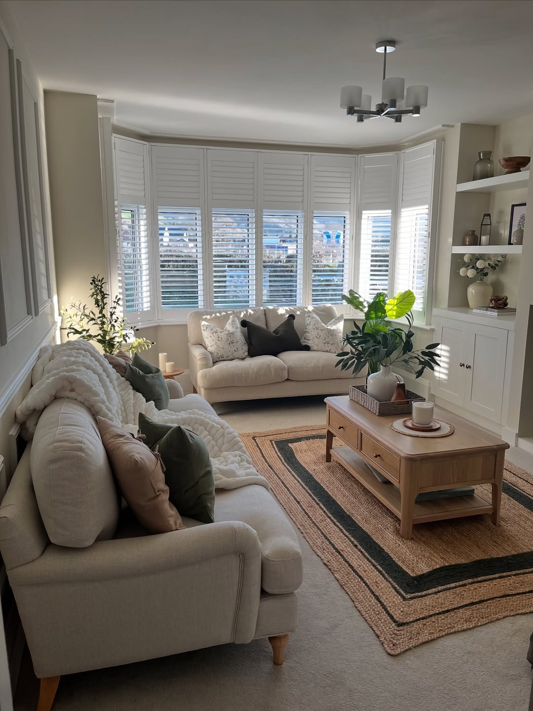 Light‑Filled Classic Comfort